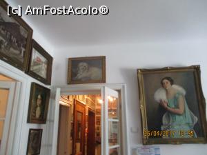 [P23] Deasupra ușii de la hol, cățelul celebru mult iubit și mult iubitor al familiei.  » foto by elviramvio
 - 
<span class="allrVoted glyphicon glyphicon-heart hidden" id="av849538"></span>
<a class="m-l-10 hidden" id="sv849538" onclick="voting_Foto_DelVot(,849538,5895)" role="button">șterge vot <span class="glyphicon glyphicon-remove"></span></a>
<a id="v9849538" class=" c-red"  onclick="voting_Foto_SetVot(849538)" role="button"><span class="glyphicon glyphicon-heart-empty"></span> <b>LIKE</b> = Votează poza</a> <img class="hidden"  id="f849538W9" src="/imagini/loader.gif" border="0" /><span class="AjErrMes hidden" id="e849538ErM"></span>