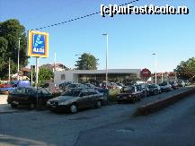 [P31] Aici in dreapta e statia autobus(se poate pleca in Salonic, Atena, Litohoro, etc) » foto by lala-cri
 - 
<span class="allrVoted glyphicon glyphicon-heart hidden" id="av96418"></span>
<a class="m-l-10 hidden" id="sv96418" onclick="voting_Foto_DelVot(,96418,5905)" role="button">șterge vot <span class="glyphicon glyphicon-remove"></span></a>
<a id="v996418" class=" c-red"  onclick="voting_Foto_SetVot(96418)" role="button"><span class="glyphicon glyphicon-heart-empty"></span> <b>LIKE</b> = Votează poza</a> <img class="hidden"  id="f96418W9" src="/imagini/loader.gif" border="0" /><span class="AjErrMes hidden" id="e96418ErM"></span>