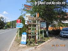[P01] Sărata Monteoru - Intrarea în staţiune şi densitatea de panouri indicatoare.  » foto by iulianic
 - 
<span class="allrVoted glyphicon glyphicon-heart hidden" id="av467245"></span>
<a class="m-l-10 hidden" id="sv467245" onclick="voting_Foto_DelVot(,467245,5979)" role="button">șterge vot <span class="glyphicon glyphicon-remove"></span></a>
<a id="v9467245" class=" c-red"  onclick="voting_Foto_SetVot(467245)" role="button"><span class="glyphicon glyphicon-heart-empty"></span> <b>LIKE</b> = Votează poza</a> <img class="hidden"  id="f467245W9" src="/imagini/loader.gif" border="0" /><span class="AjErrMes hidden" id="e467245ErM"></span>