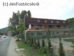 [P17] Pensiune chiar la intrarea-n Sărata Monteoru » foto by Yersinia Pestis
 - 
<span class="allrVoted glyphicon glyphicon-heart hidden" id="av972876"></span>
<a class="m-l-10 hidden" id="sv972876" onclick="voting_Foto_DelVot(,972876,5979)" role="button">șterge vot <span class="glyphicon glyphicon-remove"></span></a>
<a id="v9972876" class=" c-red"  onclick="voting_Foto_SetVot(972876)" role="button"><span class="glyphicon glyphicon-heart-empty"></span> <b>LIKE</b> = Votează poza</a> <img class="hidden"  id="f972876W9" src="/imagini/loader.gif" border="0" /><span class="AjErrMes hidden" id="e972876ErM"></span>
