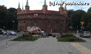 [P18] Bastionul Barbacan pentru apărarea oraşului Cracovia, Polonia.  » foto by traian.leuca †
 - 
<span class="allrVoted glyphicon glyphicon-heart hidden" id="av488451"></span>
<a class="m-l-10 hidden" id="sv488451" onclick="voting_Foto_DelVot(,488451,5995)" role="button">șterge vot <span class="glyphicon glyphicon-remove"></span></a>
<a id="v9488451" class=" c-red"  onclick="voting_Foto_SetVot(488451)" role="button"><span class="glyphicon glyphicon-heart-empty"></span> <b>LIKE</b> = Votează poza</a> <img class="hidden"  id="f488451W9" src="/imagini/loader.gif" border="0" /><span class="AjErrMes hidden" id="e488451ErM"></span>