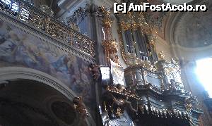 [P05] Balcon în biserica Sf. Andrei din Cracovia, Polonia.  » foto by traian.leuca †
 - 
<span class="allrVoted glyphicon glyphicon-heart hidden" id="av488438"></span>
<a class="m-l-10 hidden" id="sv488438" onclick="voting_Foto_DelVot(,488438,5995)" role="button">șterge vot <span class="glyphicon glyphicon-remove"></span></a>
<a id="v9488438" class=" c-red"  onclick="voting_Foto_SetVot(488438)" role="button"><span class="glyphicon glyphicon-heart-empty"></span> <b>LIKE</b> = Votează poza</a> <img class="hidden"  id="f488438W9" src="/imagini/loader.gif" border="0" /><span class="AjErrMes hidden" id="e488438ErM"></span>