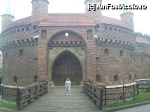 [P02] Barbakanul, fortul de aparare a zidurilor orasului.  » foto by marius gaudi*
 - 
<span class="allrVoted glyphicon glyphicon-heart hidden" id="av439972"></span>
<a class="m-l-10 hidden" id="sv439972" onclick="voting_Foto_DelVot(,439972,5995)" role="button">șterge vot <span class="glyphicon glyphicon-remove"></span></a>
<a id="v9439972" class=" c-red"  onclick="voting_Foto_SetVot(439972)" role="button"><span class="glyphicon glyphicon-heart-empty"></span> <b>LIKE</b> = Votează poza</a> <img class="hidden"  id="f439972W9" src="/imagini/loader.gif" border="0" /><span class="AjErrMes hidden" id="e439972ErM"></span>