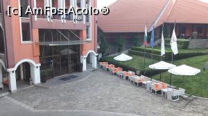 [P02] Intrarea in hotel catre Receptie Loby Bar si Restaurant » foto by hcm
 - 
<span class="allrVoted glyphicon glyphicon-heart hidden" id="av889521"></span>
<a class="m-l-10 hidden" id="sv889521" onclick="voting_Foto_DelVot(,889521,5998)" role="button">șterge vot <span class="glyphicon glyphicon-remove"></span></a>
<a id="v9889521" class=" c-red"  onclick="voting_Foto_SetVot(889521)" role="button"><span class="glyphicon glyphicon-heart-empty"></span> <b>LIKE</b> = Votează poza</a> <img class="hidden"  id="f889521W9" src="/imagini/loader.gif" border="0" /><span class="AjErrMes hidden" id="e889521ErM"></span>