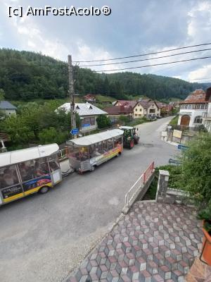 [P03] Intersecția DJ 730 cu drumul comunal ce merge spre Peștera Dâmbovicioara. » foto by tata123 🔱
 - 
<span class="allrVoted glyphicon glyphicon-heart hidden" id="av1309998"></span>
<a class="m-l-10 hidden" id="sv1309998" onclick="voting_Foto_DelVot(,1309998,6049)" role="button">șterge vot <span class="glyphicon glyphicon-remove"></span></a>
<a id="v91309998" class=" c-red"  onclick="voting_Foto_SetVot(1309998)" role="button"><span class="glyphicon glyphicon-heart-empty"></span> <b>LIKE</b> = Votează poza</a> <img class="hidden"  id="f1309998W9" src="/imagini/loader.gif" border="0" /><span class="AjErrMes hidden" id="e1309998ErM"></span>