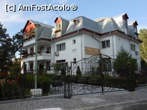[P10] Slobozia - Benerul de pe clădire informează că 2018 este anul familiei creștine.  » foto by iulianic
 - 
<span class="allrVoted glyphicon glyphicon-heart hidden" id="av980168"></span>
<a class="m-l-10 hidden" id="sv980168" onclick="voting_Foto_DelVot(,980168,6062)" role="button">șterge vot <span class="glyphicon glyphicon-remove"></span></a>
<a id="v9980168" class=" c-red"  onclick="voting_Foto_SetVot(980168)" role="button"><span class="glyphicon glyphicon-heart-empty"></span> <b>LIKE</b> = Votează poza</a> <img class="hidden"  id="f980168W9" src="/imagini/loader.gif" border="0" /><span class="AjErrMes hidden" id="e980168ErM"></span>