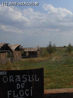 [P18] Orașul de Floci - Locuințe reconstituite în orașul medieval dispărut.  » foto by iulianic
 - 
<span class="allrVoted glyphicon glyphicon-heart hidden" id="av1107023"></span>
<a class="m-l-10 hidden" id="sv1107023" onclick="voting_Foto_DelVot(,1107023,6062)" role="button">șterge vot <span class="glyphicon glyphicon-remove"></span></a>
<a id="v91107023" class=" c-red"  onclick="voting_Foto_SetVot(1107023)" role="button"><span class="glyphicon glyphicon-heart-empty"></span> <b>LIKE</b> = Votează poza</a> <img class="hidden"  id="f1107023W9" src="/imagini/loader.gif" border="0" /><span class="AjErrMes hidden" id="e1107023ErM"></span>