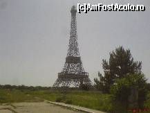 [P18] copie la scara a Turnului Eiffel, imprejmuit cu gard. » foto by valimi
 - 
<span class="allrVoted glyphicon glyphicon-heart hidden" id="av85534"></span>
<a class="m-l-10 hidden" id="sv85534" onclick="voting_Foto_DelVot(,85534,6062)" role="button">șterge vot <span class="glyphicon glyphicon-remove"></span></a>
<a id="v985534" class=" c-red"  onclick="voting_Foto_SetVot(85534)" role="button"><span class="glyphicon glyphicon-heart-empty"></span> <b>LIKE</b> = Votează poza</a> <img class="hidden"  id="f85534W9" src="/imagini/loader.gif" border="0" /><span class="AjErrMes hidden" id="e85534ErM"></span>