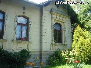 [P02] Casa in care se afla Samsara Teahouse » foto by crismis
 - 
<span class="allrVoted glyphicon glyphicon-heart hidden" id="av535885"></span>
<a class="m-l-10 hidden" id="sv535885" onclick="voting_Foto_DelVot(,535885,6063)" role="button">șterge vot <span class="glyphicon glyphicon-remove"></span></a>
<a id="v9535885" class=" c-red"  onclick="voting_Foto_SetVot(535885)" role="button"><span class="glyphicon glyphicon-heart-empty"></span> <b>LIKE</b> = Votează poza</a> <img class="hidden"  id="f535885W9" src="/imagini/loader.gif" border="0" /><span class="AjErrMes hidden" id="e535885ErM"></span>