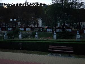 [P49] Parcul din Slănic Moldova - Aleea Personalităților.  » foto by Floryn81
 - 
<span class="allrVoted glyphicon glyphicon-heart hidden" id="av1019611"></span>
<a class="m-l-10 hidden" id="sv1019611" onclick="voting_Foto_DelVot(,1019611,6086)" role="button">șterge vot <span class="glyphicon glyphicon-remove"></span></a>
<a id="v91019611" class=" c-red"  onclick="voting_Foto_SetVot(1019611)" role="button"><span class="glyphicon glyphicon-heart-empty"></span> <b>LIKE</b> = Votează poza</a> <img class="hidden"  id="f1019611W9" src="/imagini/loader.gif" border="0" /><span class="AjErrMes hidden" id="e1019611ErM"></span>