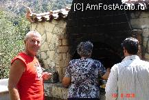 [P05] ... la noi acasa era un cuptor de paine. Aici e locul in care bunica pregateste, la foc de lemne, fel de fel de bunatati » foto by bubumaia
 - 
<span class="allrVoted glyphicon glyphicon-heart hidden" id="av86454"></span>
<a class="m-l-10 hidden" id="sv86454" onclick="voting_Foto_DelVot(,86454,6123)" role="button">șterge vot <span class="glyphicon glyphicon-remove"></span></a>
<a id="v986454" class=" c-red"  onclick="voting_Foto_SetVot(86454)" role="button"><span class="glyphicon glyphicon-heart-empty"></span> <b>LIKE</b> = Votează poza</a> <img class="hidden"  id="f86454W9" src="/imagini/loader.gif" border="0" /><span class="AjErrMes hidden" id="e86454ErM"></span>