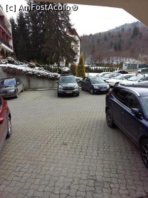 [P07] Clermont Hotel - o parcare » foto by Dragoș_MD
 - 
<span class="allrVoted glyphicon glyphicon-heart hidden" id="av813221"></span>
<a class="m-l-10 hidden" id="sv813221" onclick="voting_Foto_DelVot(,813221,6148)" role="button">șterge vot <span class="glyphicon glyphicon-remove"></span></a>
<a id="v9813221" class=" c-red"  onclick="voting_Foto_SetVot(813221)" role="button"><span class="glyphicon glyphicon-heart-empty"></span> <b>LIKE</b> = Votează poza</a> <img class="hidden"  id="f813221W9" src="/imagini/loader.gif" border="0" /><span class="AjErrMes hidden" id="e813221ErM"></span>