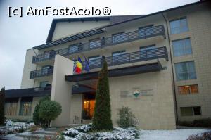[P09] Clermont Hotel - intrarea în hotel » foto by Dragoș_MD
 - 
<span class="allrVoted glyphicon glyphicon-heart hidden" id="av813223"></span>
<a class="m-l-10 hidden" id="sv813223" onclick="voting_Foto_DelVot(,813223,6148)" role="button">șterge vot <span class="glyphicon glyphicon-remove"></span></a>
<a id="v9813223" class=" c-red"  onclick="voting_Foto_SetVot(813223)" role="button"><span class="glyphicon glyphicon-heart-empty"></span> <b>LIKE</b> = Votează poza</a> <img class="hidden"  id="f813223W9" src="/imagini/loader.gif" border="0" /><span class="AjErrMes hidden" id="e813223ErM"></span>