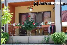 [P02] balcon » foto by mariana
 - 
<span class="allrVoted glyphicon glyphicon-heart hidden" id="av88514"></span>
<a class="m-l-10 hidden" id="sv88514" onclick="voting_Foto_DelVot(,88514,6180)" role="button">șterge vot <span class="glyphicon glyphicon-remove"></span></a>
<a id="v988514" class=" c-red"  onclick="voting_Foto_SetVot(88514)" role="button"><span class="glyphicon glyphicon-heart-empty"></span> <b>LIKE</b> = Votează poza</a> <img class="hidden"  id="f88514W9" src="/imagini/loader.gif" border="0" /><span class="AjErrMes hidden" id="e88514ErM"></span>