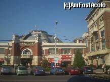 [P01] Intrarea principală în Halele Centrale din Ploieşti » foto by RobertCodescu
 - 
<span class="allrVoted glyphicon glyphicon-heart hidden" id="av127140"></span>
<a class="m-l-10 hidden" id="sv127140" onclick="voting_Foto_DelVot(,127140,6204)" role="button">șterge vot <span class="glyphicon glyphicon-remove"></span></a>
<a id="v9127140" class=" c-red"  onclick="voting_Foto_SetVot(127140)" role="button"><span class="glyphicon glyphicon-heart-empty"></span> <b>LIKE</b> = Votează poza</a> <img class="hidden"  id="f127140W9" src="/imagini/loader.gif" border="0" /><span class="AjErrMes hidden" id="e127140ErM"></span>