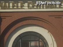 [P04] Detaliu de la intrarea principală în Halele Centrale din Ploieşti » foto by RobertCodescu
 - 
<span class="allrVoted glyphicon glyphicon-heart hidden" id="av127143"></span>
<a class="m-l-10 hidden" id="sv127143" onclick="voting_Foto_DelVot(,127143,6204)" role="button">șterge vot <span class="glyphicon glyphicon-remove"></span></a>
<a id="v9127143" class=" c-red"  onclick="voting_Foto_SetVot(127143)" role="button"><span class="glyphicon glyphicon-heart-empty"></span> <b>LIKE</b> = Votează poza</a> <img class="hidden"  id="f127143W9" src="/imagini/loader.gif" border="0" /><span class="AjErrMes hidden" id="e127143ErM"></span>