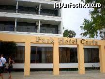 [P01] ParK Hotel Corfu - intrare » foto by miaboro
 - 
<span class="allrVoted glyphicon glyphicon-heart hidden" id="av494463"></span>
<a class="m-l-10 hidden" id="sv494463" onclick="voting_Foto_DelVot(,494463,6311)" role="button">șterge vot <span class="glyphicon glyphicon-remove"></span></a>
<a id="v9494463" class=" c-red"  onclick="voting_Foto_SetVot(494463)" role="button"><span class="glyphicon glyphicon-heart-empty"></span> <b>LIKE</b> = Votează poza</a> <img class="hidden"  id="f494463W9" src="/imagini/loader.gif" border="0" /><span class="AjErrMes hidden" id="e494463ErM"></span>