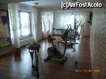 [P34] sala de fitness » foto by celeste
 - 
<span class="allrVoted glyphicon glyphicon-heart hidden" id="av130012"></span>
<a class="m-l-10 hidden" id="sv130012" onclick="voting_Foto_DelVot(,130012,6329)" role="button">șterge vot <span class="glyphicon glyphicon-remove"></span></a>
<a id="v9130012" class=" c-red"  onclick="voting_Foto_SetVot(130012)" role="button"><span class="glyphicon glyphicon-heart-empty"></span> <b>LIKE</b> = Votează poza</a> <img class="hidden"  id="f130012W9" src="/imagini/loader.gif" border="0" /><span class="AjErrMes hidden" id="e130012ErM"></span>
