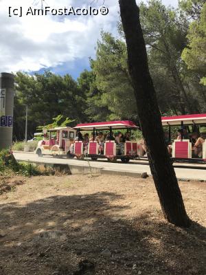 [P37] Zlatni Rat » foto by krisstinna
 - 
<span class="allrVoted glyphicon glyphicon-heart hidden" id="av998334"></span>
<a class="m-l-10 hidden" id="sv998334" onclick="voting_Foto_DelVot(,998334,6361)" role="button">șterge vot <span class="glyphicon glyphicon-remove"></span></a>
<a id="v9998334" class=" c-red"  onclick="voting_Foto_SetVot(998334)" role="button"><span class="glyphicon glyphicon-heart-empty"></span> <b>LIKE</b> = Votează poza</a> <img class="hidden"  id="f998334W9" src="/imagini/loader.gif" border="0" /><span class="AjErrMes hidden" id="e998334ErM"></span>