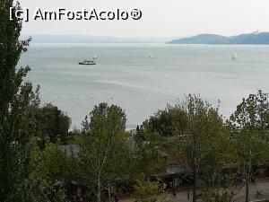[P09] Lacul Balaton văzut de la balcon.  » foto by nelu73
 - 
<span class="allrVoted glyphicon glyphicon-heart hidden" id="av994144"></span>
<a class="m-l-10 hidden" id="sv994144" onclick="voting_Foto_DelVot(,994144,6382)" role="button">șterge vot <span class="glyphicon glyphicon-remove"></span></a>
<a id="v9994144" class=" c-red"  onclick="voting_Foto_SetVot(994144)" role="button"><span class="glyphicon glyphicon-heart-empty"></span> <b>LIKE</b> = Votează poza</a> <img class="hidden"  id="f994144W9" src="/imagini/loader.gif" border="0" /><span class="AjErrMes hidden" id="e994144ErM"></span>
