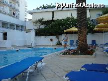 [P16] Piscina dupa-amiaza » foto by corinne
 - 
<span class="allrVoted glyphicon glyphicon-heart hidden" id="av100506"></span>
<a class="m-l-10 hidden" id="sv100506" onclick="voting_Foto_DelVot(,100506,6492)" role="button">șterge vot <span class="glyphicon glyphicon-remove"></span></a>
<a id="v9100506" class=" c-red"  onclick="voting_Foto_SetVot(100506)" role="button"><span class="glyphicon glyphicon-heart-empty"></span> <b>LIKE</b> = Votează poza</a> <img class="hidden"  id="f100506W9" src="/imagini/loader.gif" border="0" /><span class="AjErrMes hidden" id="e100506ErM"></span>