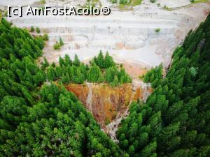 [P35] Colina de caolinit » foto by AZE <span class="label label-default labelC_thin small">NEVOTABILĂ</span>