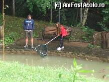 [P04] In stanga pensiunii se afla un helesteu. Am aflat ca din cei 200 de pastravi, au mai ramas aici in jur de 50. Nu incercati sa-i prindeti asa! :) Nu veti reusi nicioadata! » foto by aishor
 - 
<span class="allrVoted glyphicon glyphicon-heart hidden" id="av102653"></span>
<a class="m-l-10 hidden" id="sv102653" onclick="voting_Foto_DelVot(,102653,6546)" role="button">șterge vot <span class="glyphicon glyphicon-remove"></span></a>
<a id="v9102653" class=" c-red"  onclick="voting_Foto_SetVot(102653)" role="button"><span class="glyphicon glyphicon-heart-empty"></span> <b>LIKE</b> = Votează poza</a> <img class="hidden"  id="f102653W9" src="/imagini/loader.gif" border="0" /><span class="AjErrMes hidden" id="e102653ErM"></span>