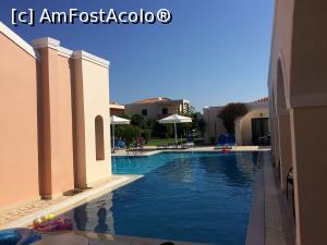 [P04] piscine printre bungalouri » foto by OanaCtin
 - 
<span class="allrVoted glyphicon glyphicon-heart hidden" id="av785850"></span>
<a class="m-l-10 hidden" id="sv785850" onclick="voting_Foto_DelVot(,785850,6547)" role="button">șterge vot <span class="glyphicon glyphicon-remove"></span></a>
<a id="v9785850" class=" c-red"  onclick="voting_Foto_SetVot(785850)" role="button"><span class="glyphicon glyphicon-heart-empty"></span> <b>LIKE</b> = Votează poza</a> <img class="hidden"  id="f785850W9" src="/imagini/loader.gif" border="0" /><span class="AjErrMes hidden" id="e785850ErM"></span>