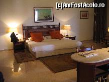 [P03] Camera de hotel - foarte spatioasa cu un pat urias, confortabil » foto by Irina1974
 - 
<span class="allrVoted glyphicon glyphicon-heart hidden" id="av104924"></span>
<a class="m-l-10 hidden" id="sv104924" onclick="voting_Foto_DelVot(,104924,6617)" role="button">șterge vot <span class="glyphicon glyphicon-remove"></span></a>
<a id="v9104924" class=" c-red"  onclick="voting_Foto_SetVot(104924)" role="button"><span class="glyphicon glyphicon-heart-empty"></span> <b>LIKE</b> = Votează poza</a> <img class="hidden"  id="f104924W9" src="/imagini/loader.gif" border="0" /><span class="AjErrMes hidden" id="e104924ErM"></span>