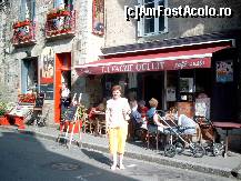 [P09] ei , bine, in stanga era libraria, in dreapta cafeneaua-restaurant . Vedeti cumva vreo imcompatibilitate ? Eu , da , dar altii, mai vizionari , se pare ca ba ! » foto by ileana45
 - 
<span class="allrVoted glyphicon glyphicon-heart hidden" id="av215307"></span>
<a class="m-l-10 hidden" id="sv215307" onclick="voting_Foto_DelVot(,215307,6625)" role="button">șterge vot <span class="glyphicon glyphicon-remove"></span></a>
<a id="v9215307" class=" c-red"  onclick="voting_Foto_SetVot(215307)" role="button"><span class="glyphicon glyphicon-heart-empty"></span> <b>LIKE</b> = Votează poza</a> <img class="hidden"  id="f215307W9" src="/imagini/loader.gif" border="0" /><span class="AjErrMes hidden" id="e215307ErM"></span>