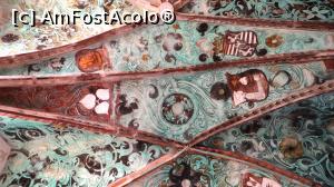 [P10] Detaliu din vestitul tavan pictat în anii 1500 în stil Renaissance cu blazoane (capul de bizon: vicevoievodul Ardealului; blazonul cu dungi: Dinastia regală Arpadiană; brațul cu armură: etnia secuilor)  » foto by Lucien
 - 
<span class="allrVoted glyphicon glyphicon-heart hidden" id="av966473"></span>
<a class="m-l-10 hidden" id="sv966473" onclick="voting_Foto_DelVot(,966473,6675)" role="button">șterge vot <span class="glyphicon glyphicon-remove"></span></a>
<a id="v9966473" class=" c-red"  onclick="voting_Foto_SetVot(966473)" role="button"><span class="glyphicon glyphicon-heart-empty"></span> <b>LIKE</b> = Votează poza</a> <img class="hidden"  id="f966473W9" src="/imagini/loader.gif" border="0" /><span class="AjErrMes hidden" id="e966473ErM"></span>