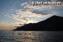 [P10] Apus de soare in Pisak, vazut din barca. » foto by nusha2160
 - 
<span class="allrVoted glyphicon glyphicon-heart hidden" id="av107466"></span>
<a class="m-l-10 hidden" id="sv107466" onclick="voting_Foto_DelVot(,107466,6699)" role="button">șterge vot <span class="glyphicon glyphicon-remove"></span></a>
<a id="v9107466" class=" c-red"  onclick="voting_Foto_SetVot(107466)" role="button"><span class="glyphicon glyphicon-heart-empty"></span> <b>LIKE</b> = Votează poza</a> <img class="hidden"  id="f107466W9" src="/imagini/loader.gif" border="0" /><span class="AjErrMes hidden" id="e107466ErM"></span>