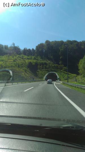 [P13] urmează alte tunele » foto by zlatna
 - 
<span class="allrVoted glyphicon glyphicon-heart hidden" id="av896526"></span>
<a class="m-l-10 hidden" id="sv896526" onclick="voting_Foto_DelVot(,896526,6716)" role="button">șterge vot <span class="glyphicon glyphicon-remove"></span></a>
<a id="v9896526" class=" c-red"  onclick="voting_Foto_SetVot(896526)" role="button"><span class="glyphicon glyphicon-heart-empty"></span> <b>LIKE</b> = Votează poza</a> <img class="hidden"  id="f896526W9" src="/imagini/loader.gif" border="0" /><span class="AjErrMes hidden" id="e896526ErM"></span>
