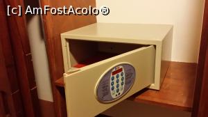 [P29] Alte două săptămâni în Paradis - seiful cu utilizare gratuită » foto by nicole33
 - 
<span class="allrVoted glyphicon glyphicon-heart hidden" id="av1044913"></span>
<a class="m-l-10 hidden" id="sv1044913" onclick="voting_Foto_DelVot(,1044913,6729)" role="button">șterge vot <span class="glyphicon glyphicon-remove"></span></a>
<a id="v91044913" class=" c-red"  onclick="voting_Foto_SetVot(1044913)" role="button"><span class="glyphicon glyphicon-heart-empty"></span> <b>LIKE</b> = Votează poza</a> <img class="hidden"  id="f1044913W9" src="/imagini/loader.gif" border="0" /><span class="AjErrMes hidden" id="e1044913ErM"></span>