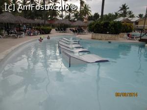 [P48] Alte două săptămâni în Paradis - la piscină » foto by nicole33
 - 
<span class="allrVoted glyphicon glyphicon-heart hidden" id="av1044950"></span>
<a class="m-l-10 hidden" id="sv1044950" onclick="voting_Foto_DelVot(,1044950,6729)" role="button">șterge vot <span class="glyphicon glyphicon-remove"></span></a>
<a id="v91044950" class=" c-red"  onclick="voting_Foto_SetVot(1044950)" role="button"><span class="glyphicon glyphicon-heart-empty"></span> <b>LIKE</b> = Votează poza</a> <img class="hidden"  id="f1044950W9" src="/imagini/loader.gif" border="0" /><span class="AjErrMes hidden" id="e1044950ErM"></span>