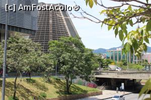 [P40] Rio de Janeiro, Sediul central Petrobras și Catedral Metropolitana, clădiri noi, moderne » foto by mprofeanu
 - 
<span class="allrVoted glyphicon glyphicon-heart hidden" id="av1095088"></span>
<a class="m-l-10 hidden" id="sv1095088" onclick="voting_Foto_DelVot(,1095088,6730)" role="button">șterge vot <span class="glyphicon glyphicon-remove"></span></a>
<a id="v91095088" class=" c-red"  onclick="voting_Foto_SetVot(1095088)" role="button"><span class="glyphicon glyphicon-heart-empty"></span> <b>LIKE</b> = Votează poza</a> <img class="hidden"  id="f1095088W9" src="/imagini/loader.gif" border="0" /><span class="AjErrMes hidden" id="e1095088ErM"></span>