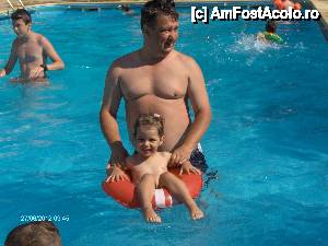 [P03] piscina superbă » foto by sorindezmi
 - 
<span class="allrVoted glyphicon glyphicon-heart hidden" id="av435767"></span>
<a class="m-l-10 hidden" id="sv435767" onclick="voting_Foto_DelVot(,435767,6772)" role="button">șterge vot <span class="glyphicon glyphicon-remove"></span></a>
<a id="v9435767" class=" c-red"  onclick="voting_Foto_SetVot(435767)" role="button"><span class="glyphicon glyphicon-heart-empty"></span> <b>LIKE</b> = Votează poza</a> <img class="hidden"  id="f435767W9" src="/imagini/loader.gif" border="0" /><span class="AjErrMes hidden" id="e435767ErM"></span>