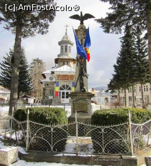 [P01] Azuga. Monumentul Dorobanților » foto by mihaelavoicu
 - 
<span class="allrVoted glyphicon glyphicon-heart hidden" id="av1213745"></span>
<a class="m-l-10 hidden" id="sv1213745" onclick="voting_Foto_DelVot(,1213745,6777)" role="button">șterge vot <span class="glyphicon glyphicon-remove"></span></a>
<a id="v91213745" class=" c-red"  onclick="voting_Foto_SetVot(1213745)" role="button"><span class="glyphicon glyphicon-heart-empty"></span> <b>LIKE</b> = Votează poza</a> <img class="hidden"  id="f1213745W9" src="/imagini/loader.gif" border="0" /><span class="AjErrMes hidden" id="e1213745ErM"></span>