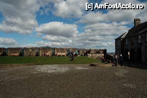 [P26] Aflat în circuitul turistic, Stirling este mereu asaltat de turiști...  » foto by ariciu*
 - 
<span class="allrVoted glyphicon glyphicon-heart hidden" id="av502403"></span>
<a class="m-l-10 hidden" id="sv502403" onclick="voting_Foto_DelVot(,502403,6898)" role="button">șterge vot <span class="glyphicon glyphicon-remove"></span></a>
<a id="v9502403" class=" c-red"  onclick="voting_Foto_SetVot(502403)" role="button"><span class="glyphicon glyphicon-heart-empty"></span> <b>LIKE</b> = Votează poza</a> <img class="hidden"  id="f502403W9" src="/imagini/loader.gif" border="0" /><span class="AjErrMes hidden" id="e502403ErM"></span>