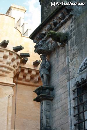 [P41] Statuia celui care a construit Palatul Regal din Stirling.  » foto by ariciu*
 - 
<span class="allrVoted glyphicon glyphicon-heart hidden" id="av502418"></span>
<a class="m-l-10 hidden" id="sv502418" onclick="voting_Foto_DelVot(,502418,6898)" role="button">șterge vot <span class="glyphicon glyphicon-remove"></span></a>
<a id="v9502418" class=" c-red"  onclick="voting_Foto_SetVot(502418)" role="button"><span class="glyphicon glyphicon-heart-empty"></span> <b>LIKE</b> = Votează poza</a> <img class="hidden"  id="f502418W9" src="/imagini/loader.gif" border="0" /><span class="AjErrMes hidden" id="e502418ErM"></span>