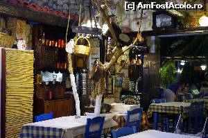 [P11] Taverna Aifirion, la care ajungeţi fie din şoseaua ce străbate staţiunea, fie de pe străduţa paralelă, având intrări pe ambele părţi.  » foto by cher-cher
 - 
<span class="allrVoted glyphicon glyphicon-heart hidden" id="av527162"></span>
<a class="m-l-10 hidden" id="sv527162" onclick="voting_Foto_DelVot(,527162,7004)" role="button">șterge vot <span class="glyphicon glyphicon-remove"></span></a>
<a id="v9527162" class=" c-red"  onclick="voting_Foto_SetVot(527162)" role="button"><span class="glyphicon glyphicon-heart-empty"></span> <b>LIKE</b> = Votează poza</a> <img class="hidden"  id="f527162W9" src="/imagini/loader.gif" border="0" /><span class="AjErrMes hidden" id="e527162ErM"></span>