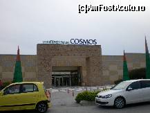 [P01] Salonic - intrarea la mall-ul Mediterranean Cosmos » foto by presario
 - 
<span class="allrVoted glyphicon glyphicon-heart hidden" id="av115131"></span>
<a class="m-l-10 hidden" id="sv115131" onclick="voting_Foto_DelVot(,115131,7013)" role="button">șterge vot <span class="glyphicon glyphicon-remove"></span></a>
<a id="v9115131" class=" c-red"  onclick="voting_Foto_SetVot(115131)" role="button"><span class="glyphicon glyphicon-heart-empty"></span> <b>LIKE</b> = Votează poza</a> <img class="hidden"  id="f115131W9" src="/imagini/loader.gif" border="0" /><span class="AjErrMes hidden" id="e115131ErM"></span>