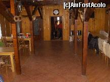 [P41] SALA DE MESE SI BUCATARIA. AVEA IN DOTARE CHIAR SI CD-LAYER, COMBINA MUZICALA, TELEVIZOR. CELE MAI APRECIATE AU FOST SCAUNELE CU BLANITA DE OAIE. » foto by sharky1973
 - 
<span class="allrVoted glyphicon glyphicon-heart hidden" id="av163833"></span>
<a class="m-l-10 hidden" id="sv163833" onclick="voting_Foto_DelVot(,163833,7079)" role="button">șterge vot <span class="glyphicon glyphicon-remove"></span></a>
<a id="v9163833" class=" c-red"  onclick="voting_Foto_SetVot(163833)" role="button"><span class="glyphicon glyphicon-heart-empty"></span> <b>LIKE</b> = Votează poza</a> <img class="hidden"  id="f163833W9" src="/imagini/loader.gif" border="0" /><span class="AjErrMes hidden" id="e163833ErM"></span>