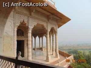 [P12] terasa palatului unde statea Shah Jahan sa priveasca ore întregi spre Taj Mahal » foto by Yolanda
 - 
<span class="allrVoted glyphicon glyphicon-heart hidden" id="av1139543"></span>
<a class="m-l-10 hidden" id="sv1139543" onclick="voting_Foto_DelVot(,1139543,7081)" role="button">șterge vot <span class="glyphicon glyphicon-remove"></span></a>
<a id="v91139543" class=" c-red"  onclick="voting_Foto_SetVot(1139543)" role="button"><span class="glyphicon glyphicon-heart-empty"></span> <b>LIKE</b> = Votează poza</a> <img class="hidden"  id="f1139543W9" src="/imagini/loader.gif" border="0" /><span class="AjErrMes hidden" id="e1139543ErM"></span>