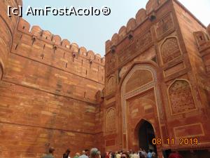[P03] Red Fort, poarta de intrare » foto by Yolanda
 - 
<span class="allrVoted glyphicon glyphicon-heart hidden" id="av1139534"></span>
<a class="m-l-10 hidden" id="sv1139534" onclick="voting_Foto_DelVot(,1139534,7081)" role="button">șterge vot <span class="glyphicon glyphicon-remove"></span></a>
<a id="v91139534" class=" c-red"  onclick="voting_Foto_SetVot(1139534)" role="button"><span class="glyphicon glyphicon-heart-empty"></span> <b>LIKE</b> = Votează poza</a> <img class="hidden"  id="f1139534W9" src="/imagini/loader.gif" border="0" /><span class="AjErrMes hidden" id="e1139534ErM"></span>