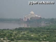 [P12] Taj Mahalul vazut din Fortul Agra » foto by ghecamelia
 - 
<span class="allrVoted glyphicon glyphicon-heart hidden" id="av121182"></span>
<a class="m-l-10 hidden" id="sv121182" onclick="voting_Foto_DelVot(,121182,7081)" role="button">șterge vot <span class="glyphicon glyphicon-remove"></span></a>
<a id="v9121182" class=" c-red"  onclick="voting_Foto_SetVot(121182)" role="button"><span class="glyphicon glyphicon-heart-empty"></span> <b>LIKE</b> = Votează poza</a> <img class="hidden"  id="f121182W9" src="/imagini/loader.gif" border="0" /><span class="AjErrMes hidden" id="e121182ErM"></span>