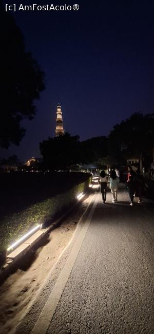 [P11] Delhi - Spre Qutub Minar, moștenire de la primii conducători musulmani ai Indiei. » foto by iulianic
 - 
<span class="allrVoted glyphicon glyphicon-heart hidden" id="av1466910"></span>
<a class="m-l-10 hidden" id="sv1466910" onclick="voting_Foto_DelVot(,1466910,7091)" role="button">șterge vot <span class="glyphicon glyphicon-remove"></span></a>
<a id="v91466910" class=" c-red"  onclick="voting_Foto_SetVot(1466910)" role="button"><span class="glyphicon glyphicon-heart-empty"></span> <b>LIKE</b> = Votează poza</a> <img class="hidden"  id="f1466910W9" src="/imagini/loader.gif" border="0" /><span class="AjErrMes hidden" id="e1466910ErM"></span>