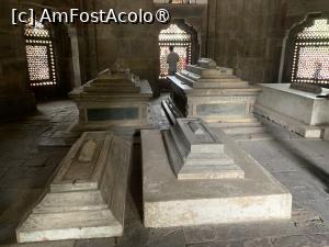 [P65] Mauzoleul Humayun,Isa Khan Tomb » foto by AZE
 - 
<span class="allrVoted glyphicon glyphicon-heart hidden" id="av1432793"></span>
<a class="m-l-10 hidden" id="sv1432793" onclick="voting_Foto_DelVot(,1432793,7091)" role="button">șterge vot <span class="glyphicon glyphicon-remove"></span></a>
<a id="v91432793" class=" c-red"  onclick="voting_Foto_SetVot(1432793)" role="button"><span class="glyphicon glyphicon-heart-empty"></span> <b>LIKE</b> = Votează poza</a> <img class="hidden"  id="f1432793W9" src="/imagini/loader.gif" border="0" /><span class="AjErrMes hidden" id="e1432793ErM"></span>