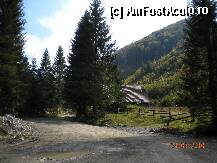 [P11] Ne apropiem de coada lacului trecand pe langa un Ocol Silvic » foto by Alina Morar
 - 
<span class="allrVoted glyphicon glyphicon-heart hidden" id="av140189"></span>
<a class="m-l-10 hidden" id="sv140189" onclick="voting_Foto_DelVot(,140189,7135)" role="button">șterge vot <span class="glyphicon glyphicon-remove"></span></a>
<a id="v9140189" class=" c-red"  onclick="voting_Foto_SetVot(140189)" role="button"><span class="glyphicon glyphicon-heart-empty"></span> <b>LIKE</b> = Votează poza</a> <img class="hidden"  id="f140189W9" src="/imagini/loader.gif" border="0" /><span class="AjErrMes hidden" id="e140189ErM"></span>
