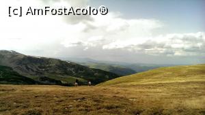 [P03] Din Saua Mohoru spre Hornul Lacurilor » foto by noi doi
 - 
<span class="allrVoted glyphicon glyphicon-heart hidden" id="av750099"></span>
<a class="m-l-10 hidden" id="sv750099" onclick="voting_Foto_DelVot(,750099,7149)" role="button">șterge vot <span class="glyphicon glyphicon-remove"></span></a>
<a id="v9750099" class=" c-red"  onclick="voting_Foto_SetVot(750099)" role="button"><span class="glyphicon glyphicon-heart-empty"></span> <b>LIKE</b> = Votează poza</a> <img class="hidden"  id="f750099W9" src="/imagini/loader.gif" border="0" /><span class="AjErrMes hidden" id="e750099ErM"></span>